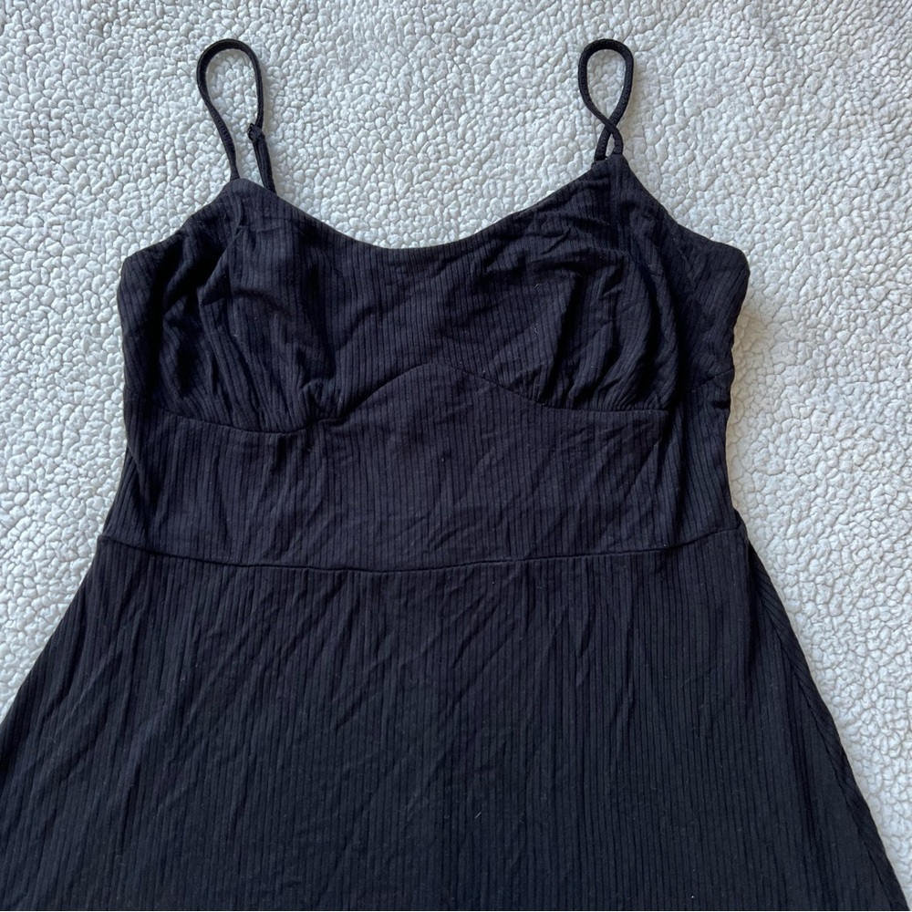 New Dynamite Black Flowy Dress - Picture 2 of 8